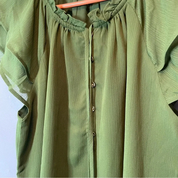 Loft green Flutter Button Tie Neck Top Size small like new - Picture 7 of 10